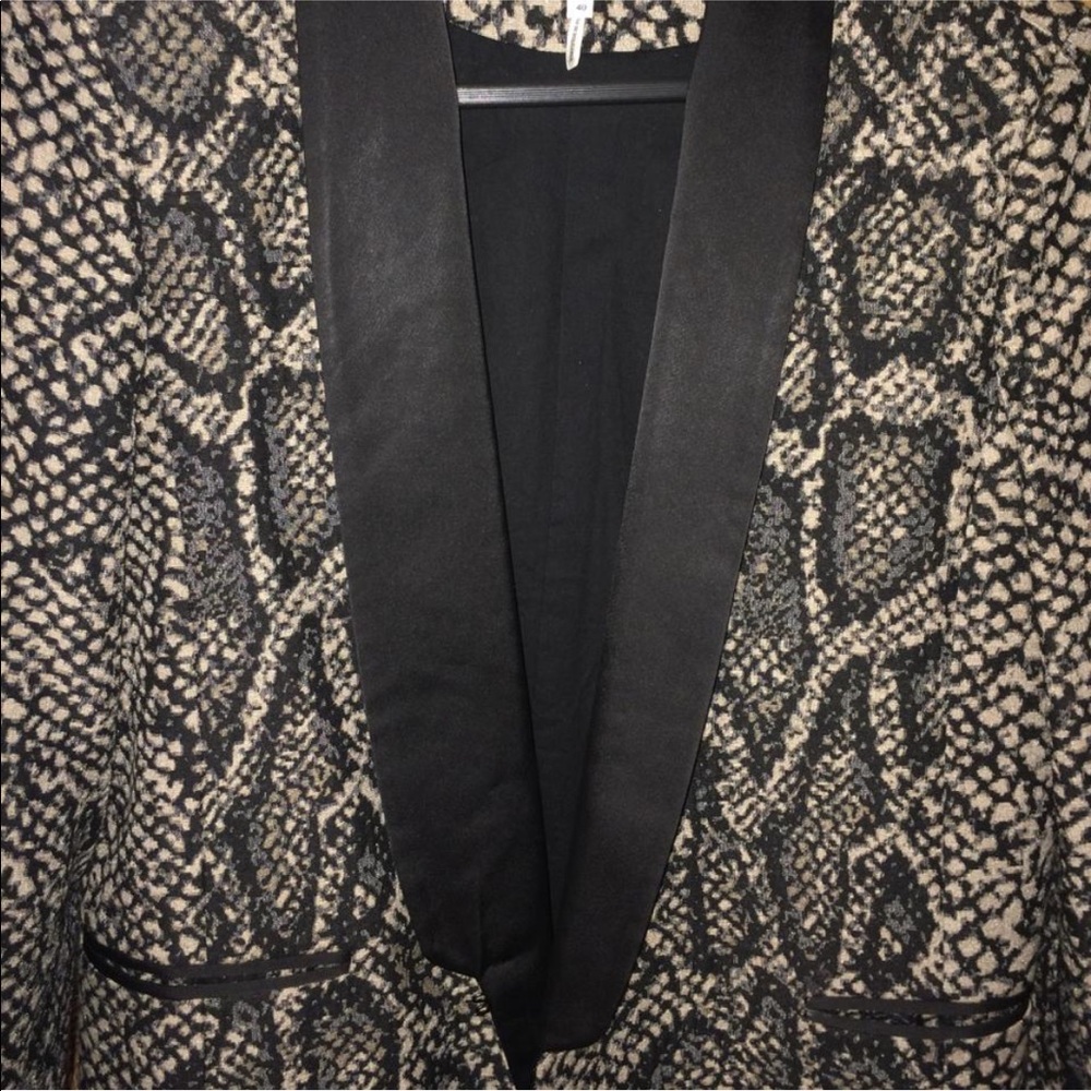 Sandro snake print wool tuxedo blazer - Picture 5 of 7